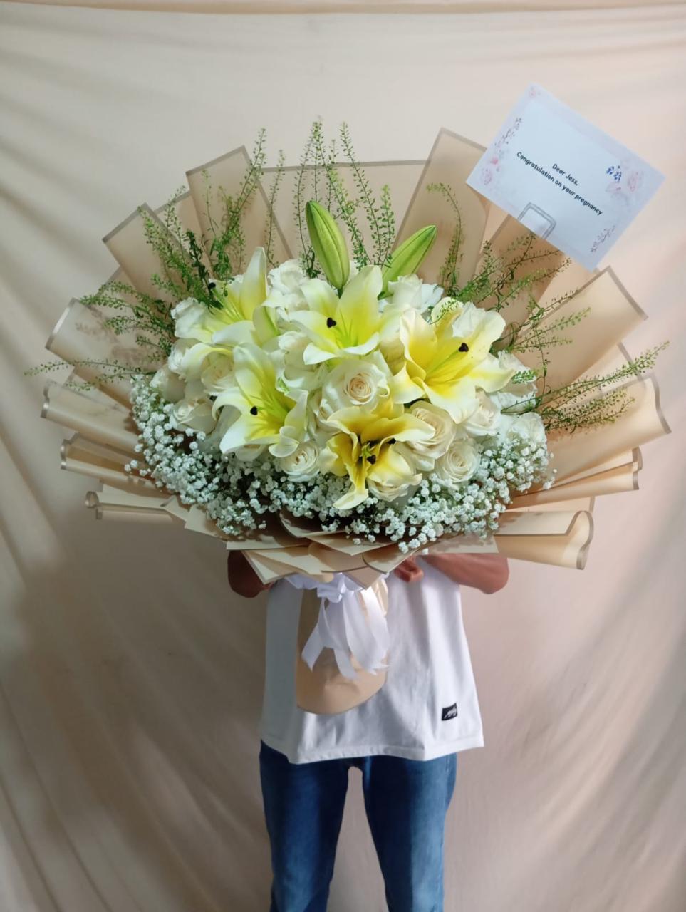 Dekorasi bunga pernikahan Cirebon oleh Daniah Florist