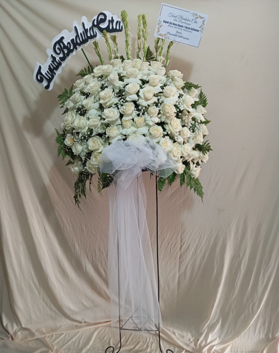 Standing flower duka cita di Dukupuntang Cirebon untuk rumah duka