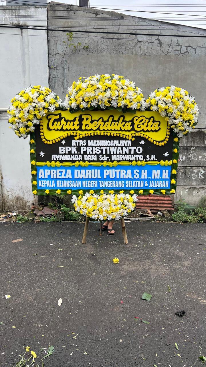 Bunga papan duka cita kuning biru Pabedilan Cirebon elegan