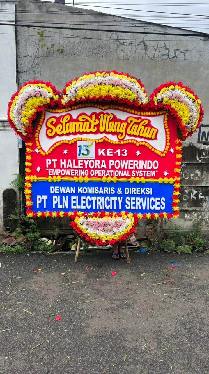 Bunga papan selamat ulang tahun Lemahwungkuk Cirebon DANIAH Florist